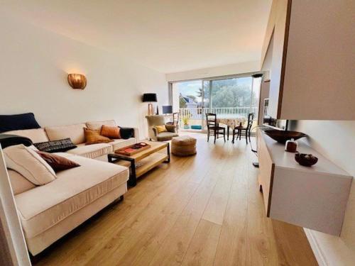 Appartement lumineux refait à neuf, centre-ville, proche plage, balcon sud, parking, WIFI - FR-1-478-271