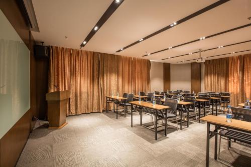 Konferenční prostory v ubytování Mehood Hotel Dalian Hi-tech Wanda Plaza Xinghai
