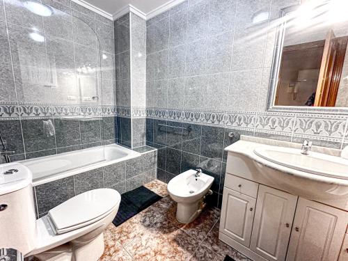 ZadorHomes - Caballero de Rodas Residence