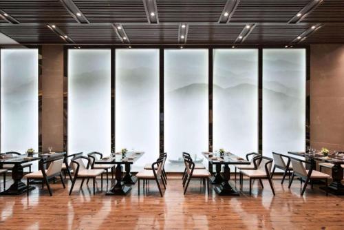 Ресторан / й інші заклади харчування у Ramada by Wyndham Wuhan Dongxihu
