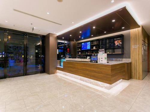 Lobbyn eller receptionsområdet på Hanting Premium Hotel Xi'An Bell Tower Bei Street