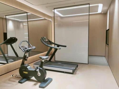 Fitness centrum a/nebo fitness zařízení v ubytování Ji Hotel Yizheng Passenger Terminal