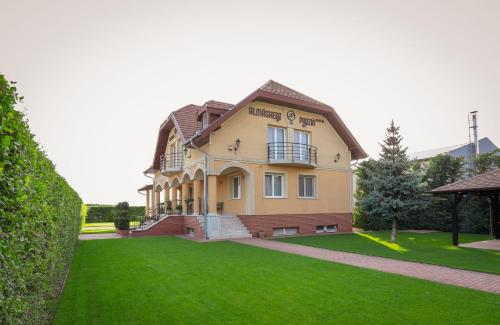 Airport Almáskert Panzió