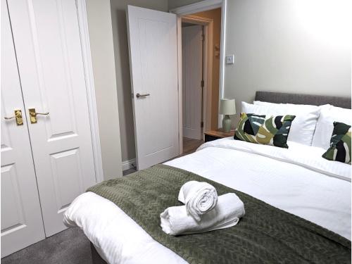 Легло или легла в стая в 2 Bed Apt,Parking,Long Stay Offers,Reading Centre