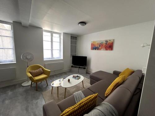 Hyper Centre Cahors Parking + Calme + 50m du blvrd