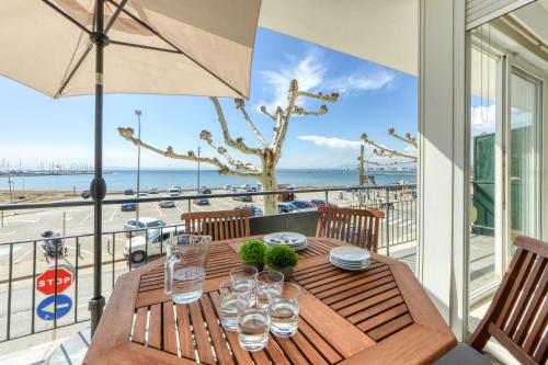 Frontline Roses Centre - Immo Barneda