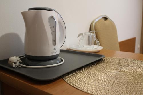 Príslušenstvo na prípravu kávy alebo čaju v ubytovaní Willa Świt
