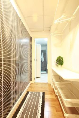 Nuevo estudio centro Sevilla. AC/WIFI Castellar 56