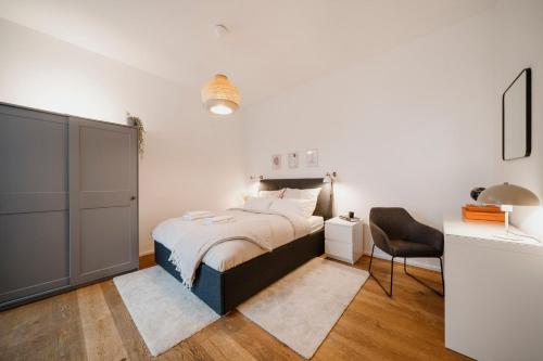 Postel nebo postele na pokoji v ubytování Homely Berlin - Super Modern, City Center, Rosenthalerplatz