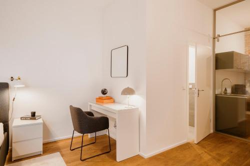 Homely Berlin - Super Modern, City Center, Rosenthalerplatz photo 5