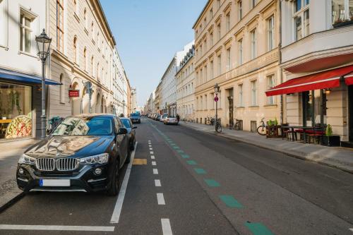 Homely Berlin - Super Modern, City Center, Rosenthalerplatz photo 27