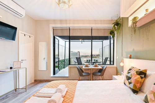 Julio Dinis Porto Secret Retreat - by Guest SPA