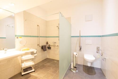 Koupelna v ubytování Hotel DAH-Inn