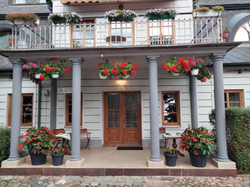 Façana o entrada de Dworek pod Herbem