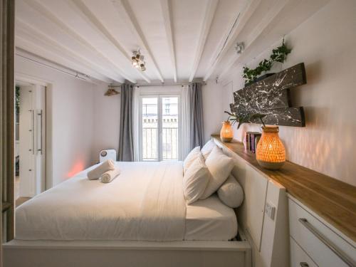 Krevet ili kreveti u jedinici u objektu Saint-Germain-Des-Près Love Story