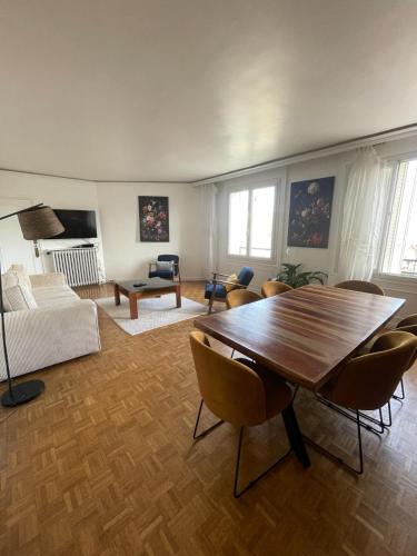 Kuchyňa alebo kuchynka v ubytovaní magnifique appartement