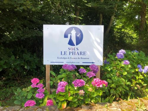 Κήπος έξω από το Les écolodges Sous Le Phare