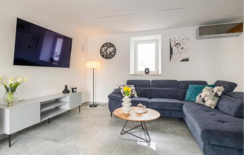 Χώρος καθιστικού στο Lovely Home In Vidulini With Kitchen