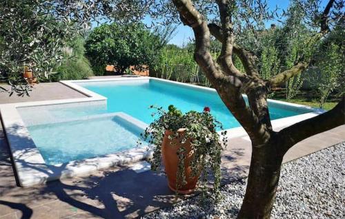 Nice Home In Liznjan With Wifi