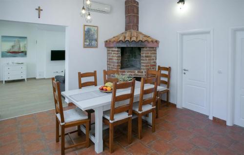 Gorgeous Home In Novalja