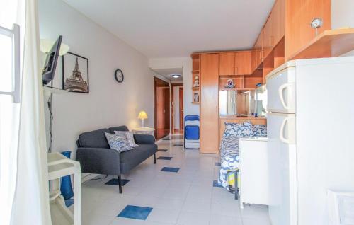 Nice Apartment In Benalmádena With Swimming Pool photo 5