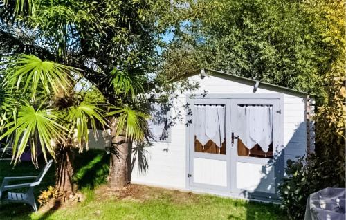 Amazing Home In Les Sables-Dolonne