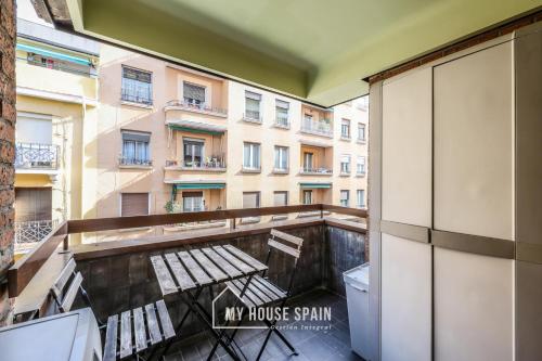 MyHouseSpain-Tranquilo apartamento con balcón