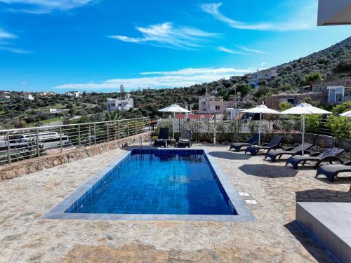 Villa Eleftheria with heated pool