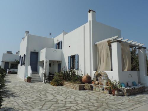 Pelagos Rooms on Gyrismata beach