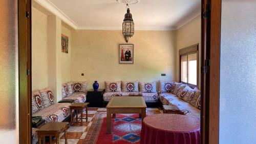 Гостиная зона в Auberge de Jeunesse Marrakech-Asni