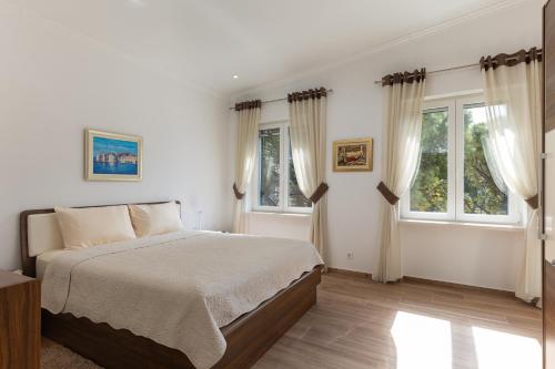 Luxury Sunset Beach Apartments-free parking