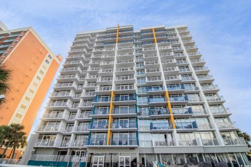 Oceanfront 2BR King Suite Atlantica Resort photo 43