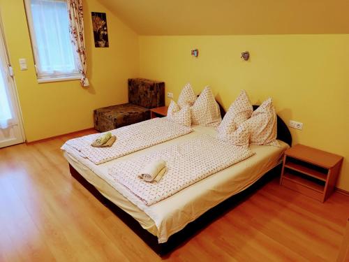 Posteľ alebo postele v izbe v ubytovaní Haus Maria Appartements