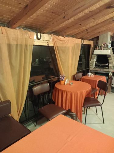 Nhà hàng/khu ăn uống khác tại Стаи за гости - Цветето на Ангела