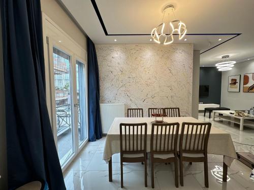 Χώρος καθιστικού στο Warm and modern brand new apartment