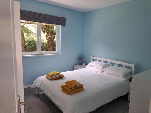 Ένα ή περισσότερα κρεβάτια σε δωμάτιο στο Willow View Country Retreat, Fénery, Deux-Sèvres, Nouvelle-Aquitaine