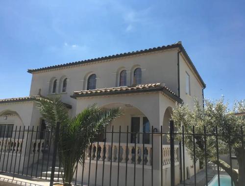 Villa charmante avec piscine à Saint-Gilles