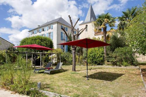 Κήπος έξω από το Le Presbytère de St-Laurent (Charente)