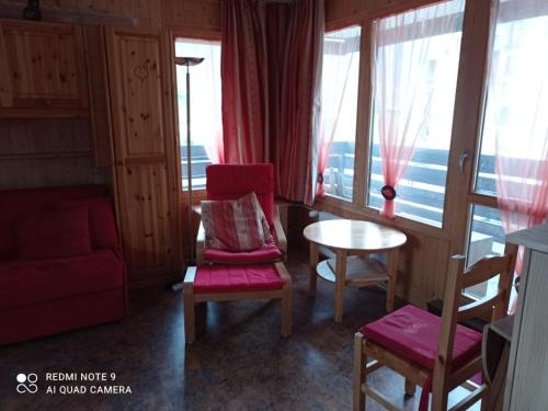 T2 Sud/Ouest avec Wifi à Tignes, 5 couchages, vue montagne