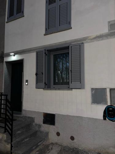 Het gebouw waarin het vakantiehuis zich bevindt