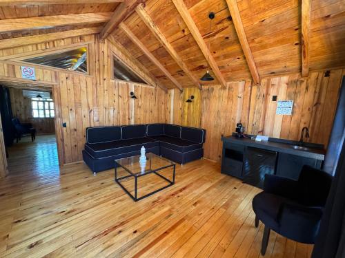 Posezení v ubytování PINE TREE Mazamitla Hotel Boutique & Cabañas