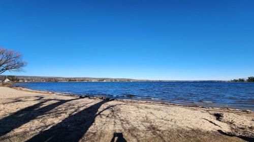 Gallery image of Watercolors Retreat on Crooked Lake in Conway