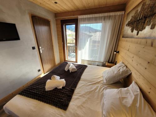Appartement rénové au pied des pistes avec parking couvert
