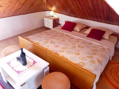 Old town Jelena loft Room
