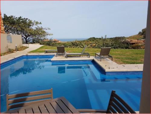 Πισίνα στο ή κοντά στο Zimbali Suite 107