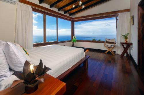 Gone Tropical Luxury Villa photo 2