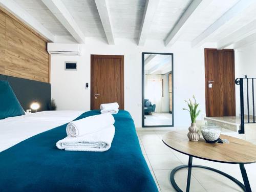 Posteľ alebo postele v izbe v ubytovaní Fazana City Rooms with free parking
