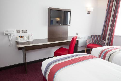 Katil atau katil-katil dalam bilik di Ramada Milton Keynes