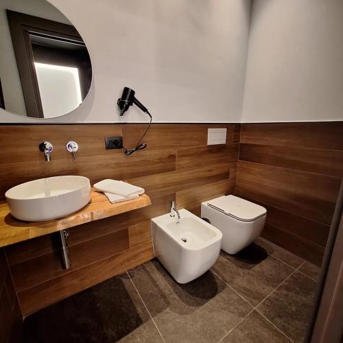 Dark & Light rooms & luxury suites photo 17