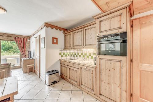 مطبخ أو مطبخ صغير في Résidence Les Alpages - 3 Pièces pour 8 Personnes 581